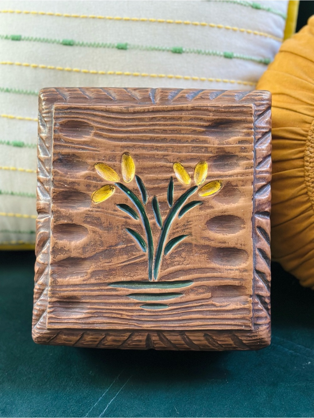 Vintage Arnel’s textured ceramic box